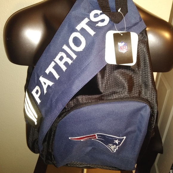nfl dallas cowboys leadoff sling bag